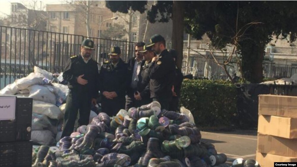 نیروی انتظامی از شهریورماه ۵ میلیون سیدی «غیرمجاز» را جمعآوری کرده است