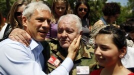 Boris Tadić sa pristalicama, Prokuplje, 10. maj 2012.