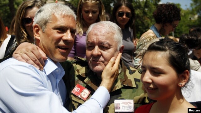Boris Tadić sa pristalicama, Prokuplje, 10. maj 2012.