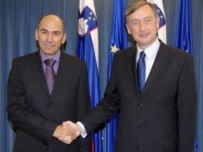 Slovenian Prime Minister Janez Jansa (left) with President Danilo Turk in November (AFP)