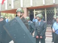 Security in Bishkek today (RFE/RL)