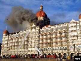 Mumbay -- Tac Mahal hoteli hücum altında