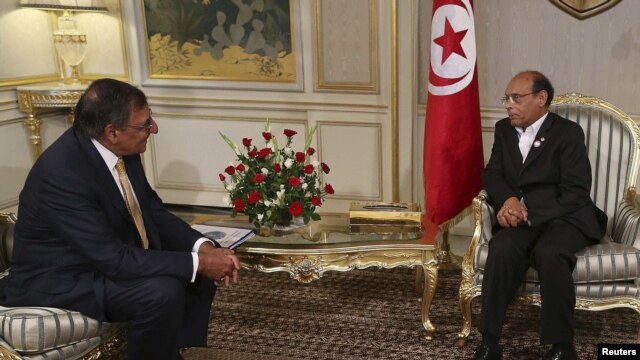 U.S. Secretary of Defense Leon Panetta (left) meeting July 30 in Tunis with Tunisian President Moncef Marzouki.