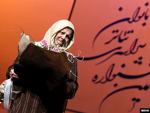 نام مهین شهابی، پس از انقلاب با بازی در مجموعه تلویزیونی «آینه» که یکی از محبوب‌ترین سریال‌های دهه شصت تلویزیون ایران بود، بیش از پیش ماندگار شد.