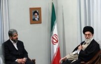 Iranian Supreme Leader Ayatollah Khamenei (right) meeting with Hamas political leader Khaled Mashaal in February (Fars)