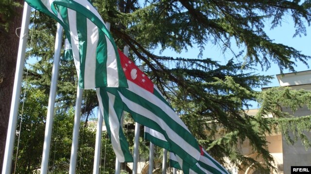 Включение в структуры, которые занимаются конфликтом, представителей тех европейских стран, у которых есть некая историческая травма по отношению к России, – страны Восточной Европы, Прибалтики – мне кажется непродуктивным