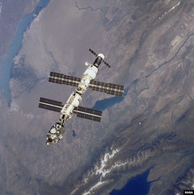 МКС над озером Балхаш. Иллюстративное фото.