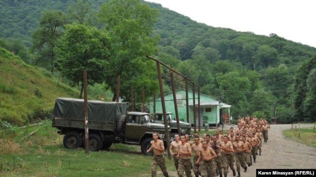 Nagorno-Karabakh -- Soldiers' training at a military base in the north of Nagorno-Karabakh, 13Jul2012