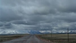 Vedere a masivului Pamir dinspre Kîrgîstan