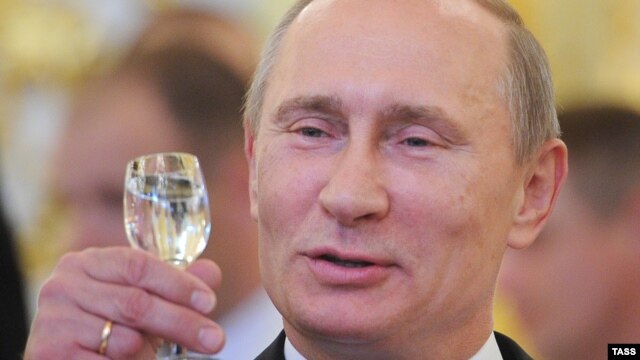 President Vladimir Putin at a reception at the Kremlin on June 28 in honor of military-academy and university graduates.
