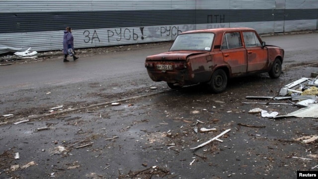 Улица Донецка. Март 2015 года