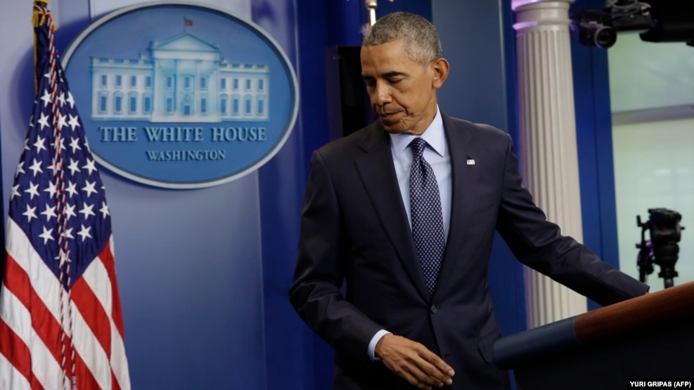 دولت باراک اوباما پیشتر اعلام کرده بود که به علت تحریمها علیه ایران، امکان پرداخت این پول به تهران را از طریق بانکی نداشته است.