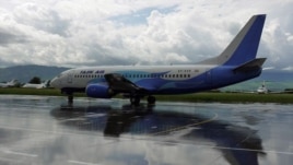 A TajikAir Boeing 737-300 (file photo)