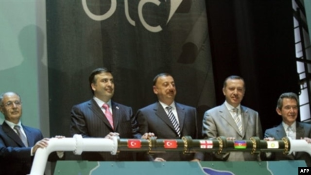 Azerbaijani President Ilham Aliyev (center) at the opening ceremony for the Baku-Tbilisi-Ceyhan (BTC) pipeline in 2006.