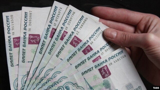 Who needs large quantities of cash, and why?