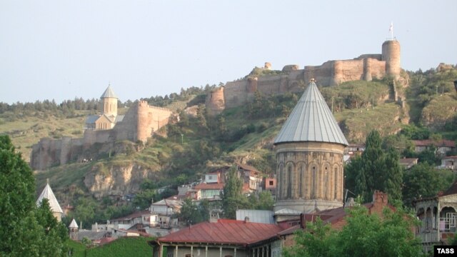Pamje e pjesës së vjetër të kryeqytetit Tbilisi