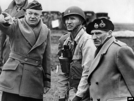 Война еще не окончена. Дуайт Эйзенхауэр (слева) и Бернард Монтгомери (справа), 1944 год, Нормандия