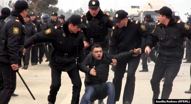 Clashes erupted between police and demonstrators protesting rent increases at Azerbaijan's largest shopping center on January 19.