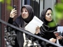 Iranian journalists at work (file photo) (AFP)