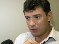Boris Nemtsov speaking with RFE/RL in Prague today (RFE/RL)