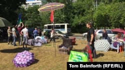Local residents have been camping out in Moscow's Torfyanka Park to protest against the building of an Orthodox church there. They say the project was implemented without any public consultation, thereby making it an illegal development.