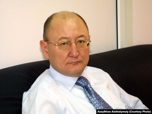 Саясаткер Алтынбек Сәрсенбайұлының соңғы суреті. Алматы, 8 ақпан 2006 жыл.