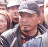 Rysbek Akmatbaev pictured at a rally in his support in March (RFE/RL)