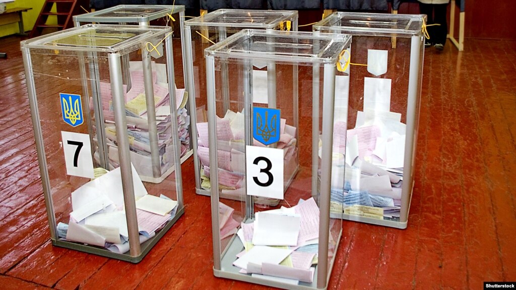 У Вишневому чотири особи намагалися підкупити виборців