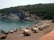 Jedna od petrovačkih plaža, foto sa sajta petrovacnamoru.net