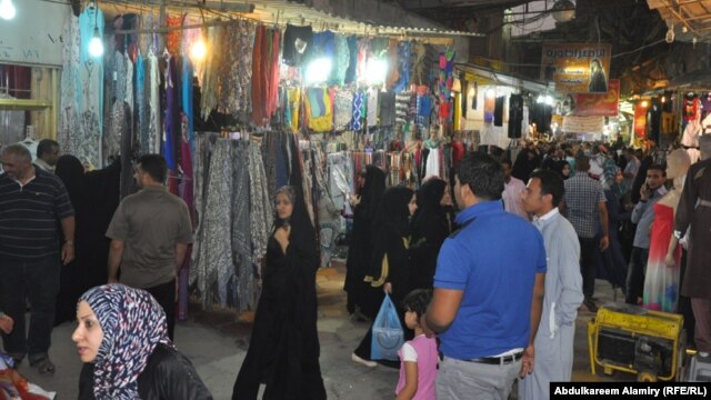 في احد اسواق البصرة