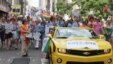 Un grup de rusofoni la parada gay de la New York din 2012