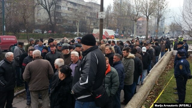 Protest poljoprivrednika ispred zgrade Vlade FBiH, 6. decembar 2012.