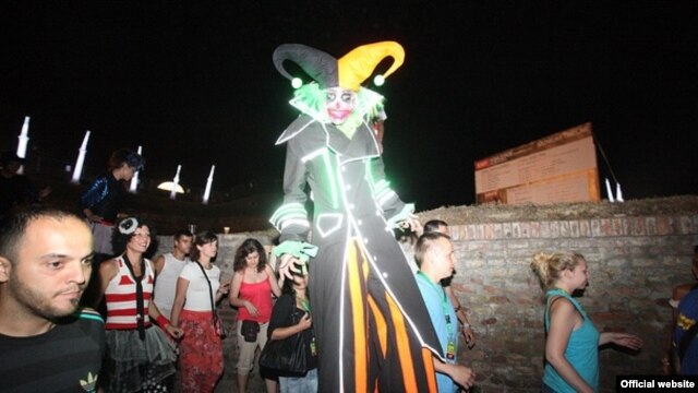 Maskenbal na EXIT-u