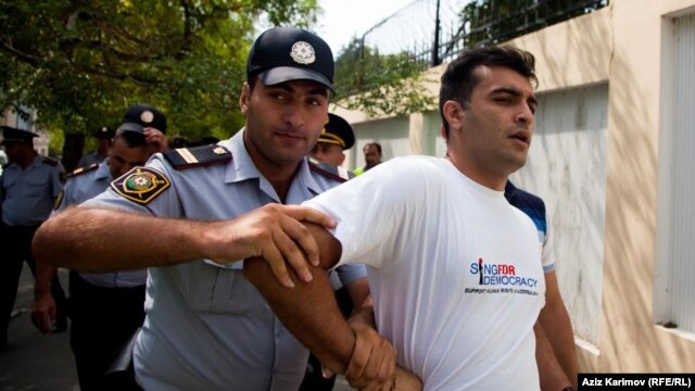 Beynəlxalq qurumlar Rəsul Cəfərova məhkəmə hökmünü pisləyir