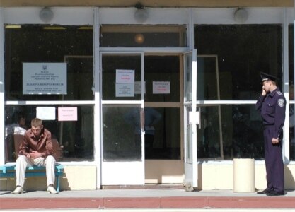 Polling stations, like this one in the Crimean capital of Simferopol, opened quietly on September 30