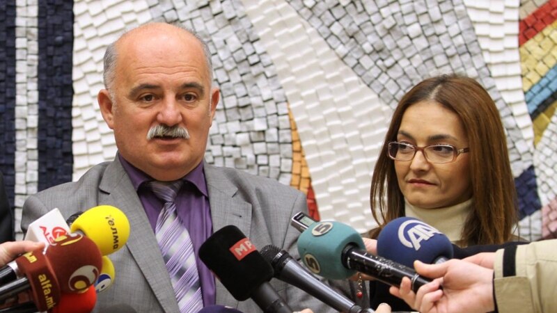Ало судија, види вака... Ало судија, види вака...