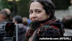 Switzerland--Radio Farda reporter Hannah Kaviani reports from the Iran nuclear talks. Lausanne, March 2015.