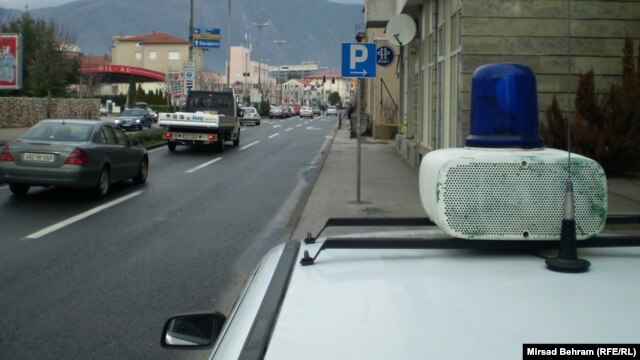 Policija na mjestu gdje je pronađena lažna bomba, 22. januar 2013.
