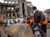 Reconstruction work in Grozny in December 2005 (TASS)