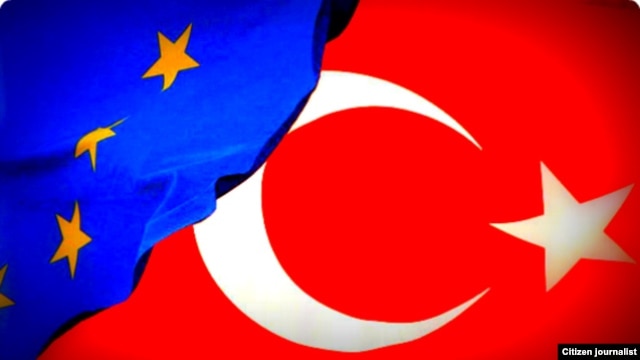 Turkey -- The Turkish national flag flies close to the EU flag, 17Oct2011