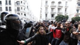 Tunizi, protesta pas vrasjes se udheheqesit te opozites...