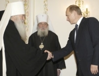 Metropolitan Lavr with Russian President Vladimir Putin in 2004 (ITAR-TASS)