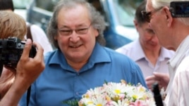 Theater director and activist Bolat Atabaev in Almaty on July 4, shortly after he was freed as a "witness."