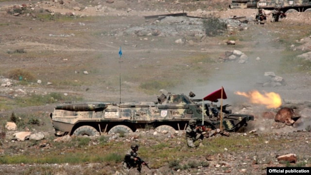 Armenia - Special forces from Russia, Armenia, Belarus, Kazakhstan, Kyrgyzstan and Tajikistan hold joint exercises at the Marshal Baghramian training center near Yerevan, 17Sep2012.