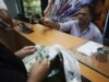 Iran's Currency Slumps Against Dollar Amid Renewed Economic Concerns