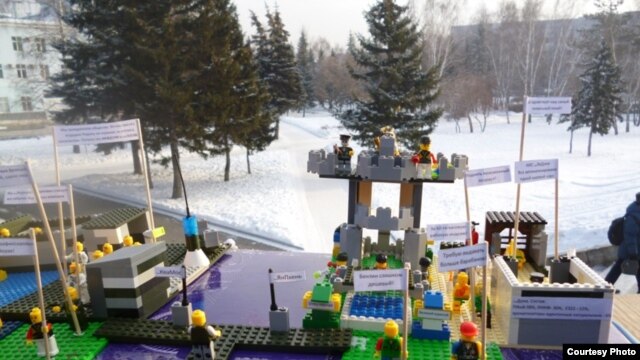 Toys voice their opposition in Barnaul -- before they too were banned.