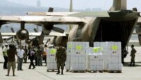 Lebanese soldiers processing humanitarian aid in Beirut on August 2 (epa)