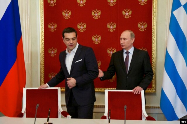 Премьер-министр Греции Алексис Ципрас (слева) и президент России Владимир Путин на переговорах в Москве, апрель 2015 года