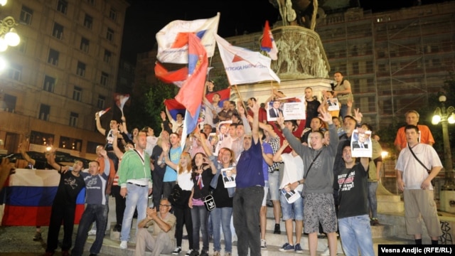 Slavlje pristalica Tomislava Nikolića u Beogradu nakon njegove pobede na izborima za predsednika Srbije 20. maja 2012