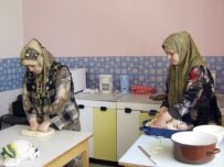 Uzbek refugees from Andijon at a Czech refugee camp in 2006 (file photo) (RFE/RL)